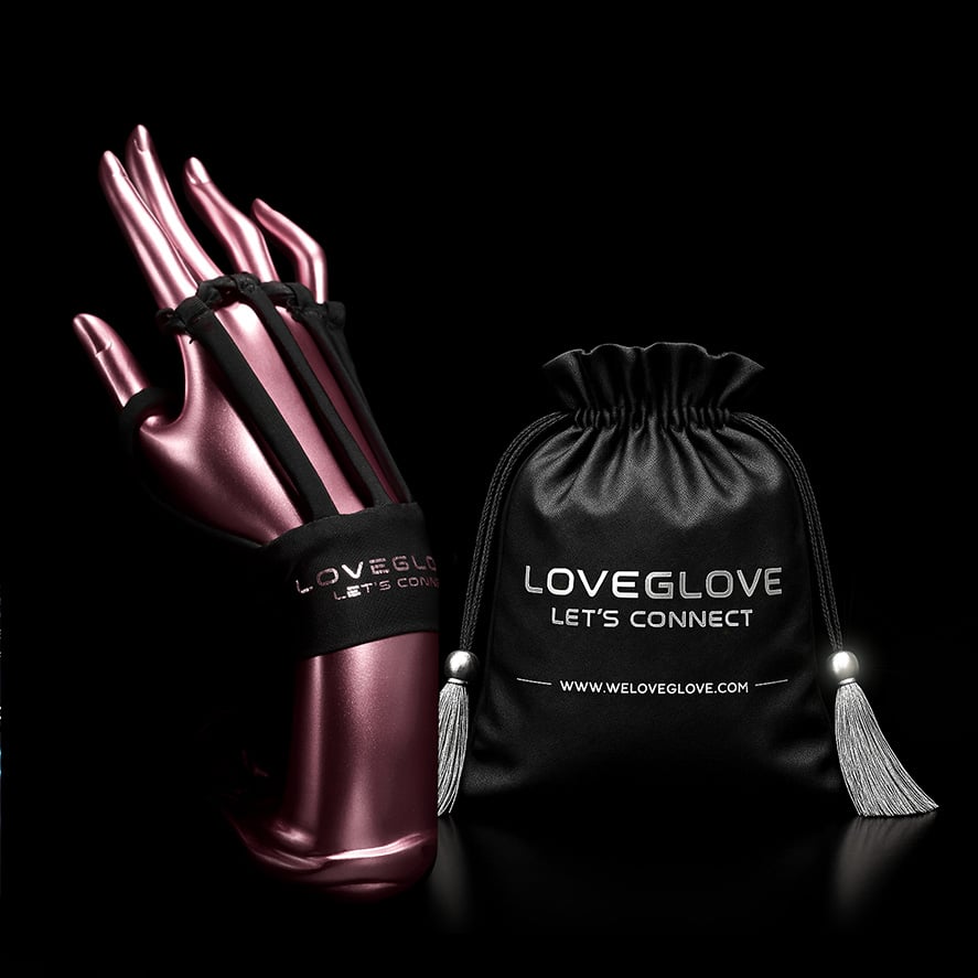 Hand-and-Bag-RoseGold-@0.5x.jpg